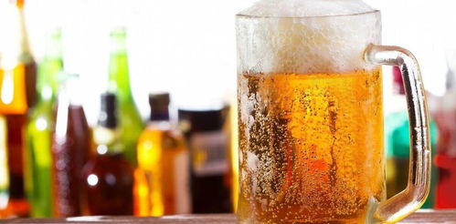 “小酌怡情”真相 每天一杯酒能否養(yǎng)護(hù)心血管？